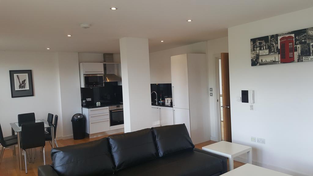 East Croydon Apartments - Just 3 Mins Walk To East Croydon Station Bagian luar foto